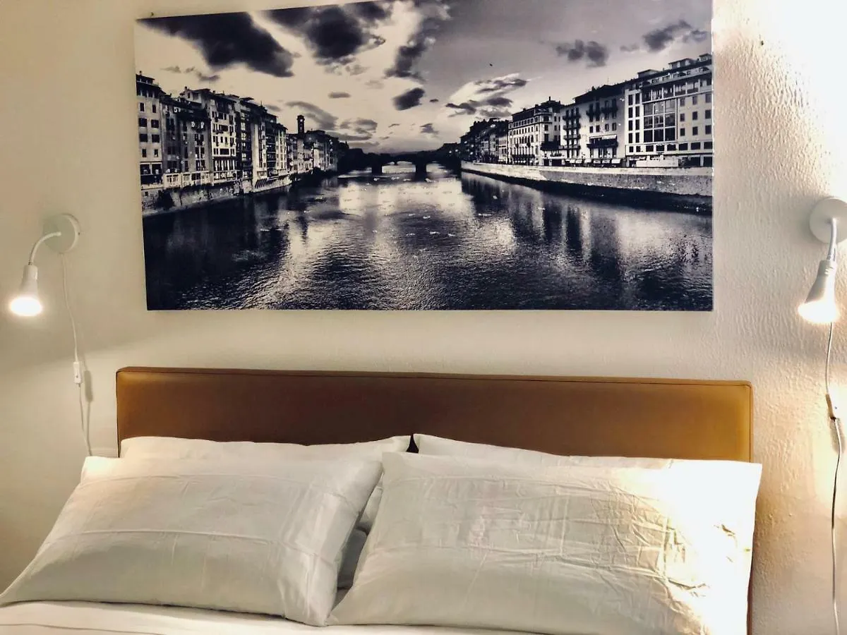 Florence Liberta Apartment With Balcony