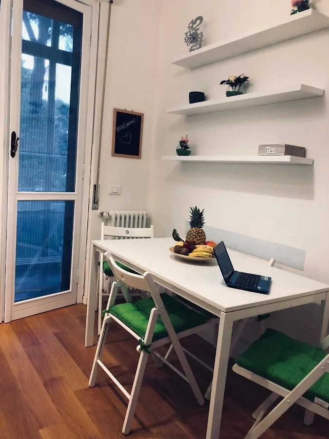 Florence Liberta Apartment With Balcony 0*,  イタリア