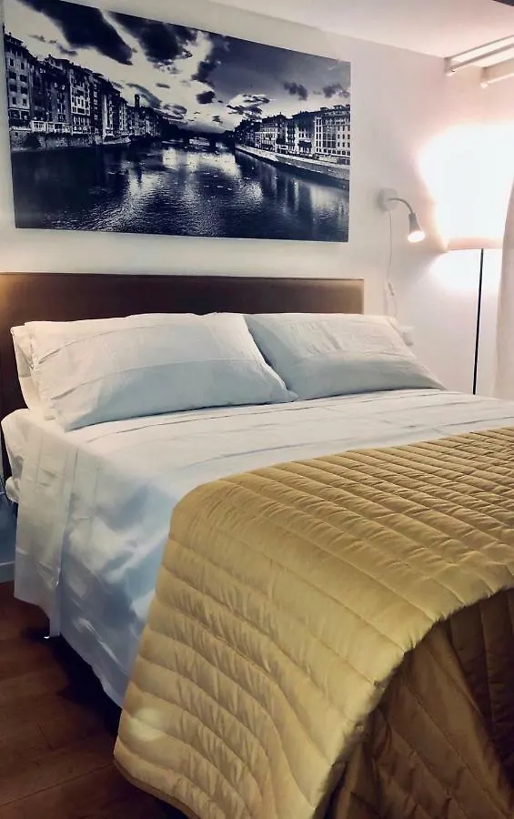 Florence Liberta Apartment With Balcony