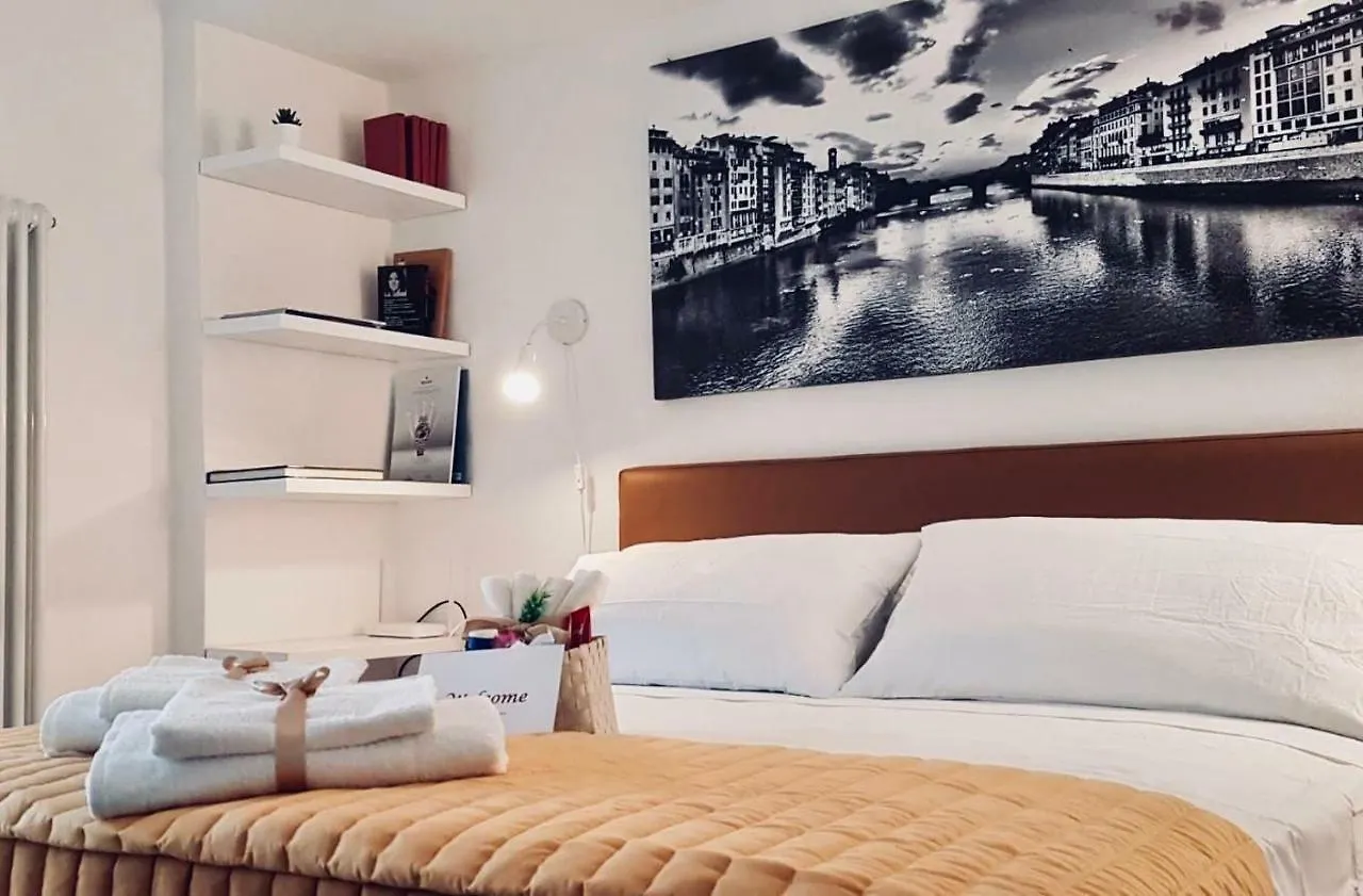 Florence Liberta Apartment With Balcony